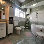 Διαμέρισμα 'ivaana' Mit Privatparkplatz By Interhome Ρόβινι
