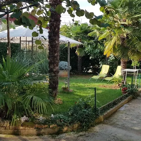 'ivaana' Mit Privatparkplatz By Interhome * Ρόβινι